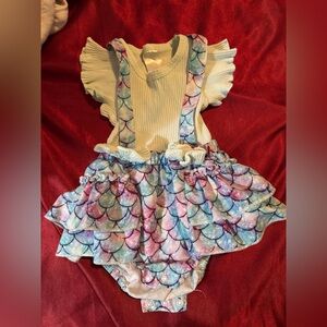 Mermaid Scale Baby Outfit with Ruffled Sleeves